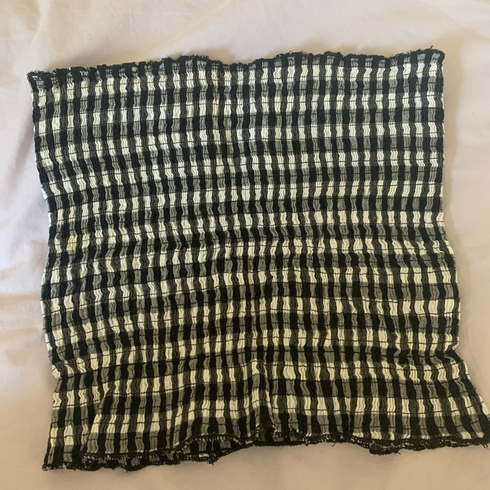 Black and white tube top